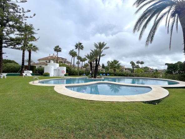 R4450252 01