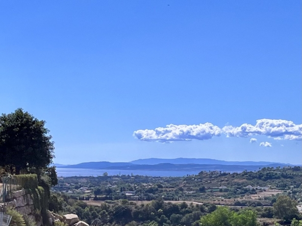 R4258576 01