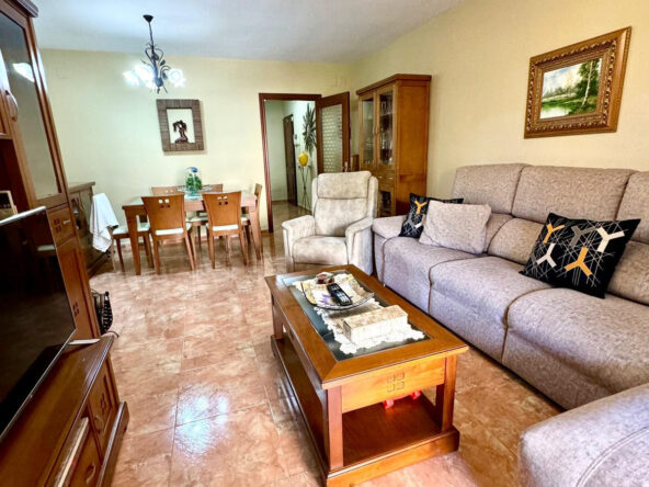 R4876633 01