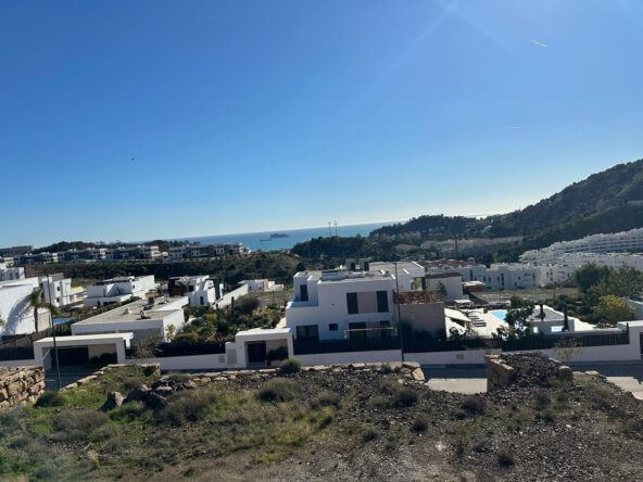 R4920775 01