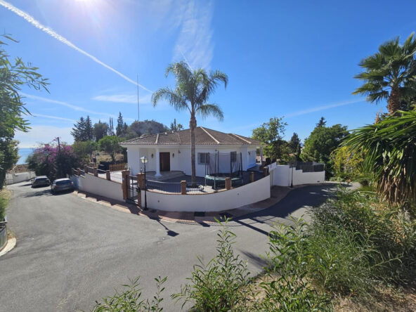R4927318 01