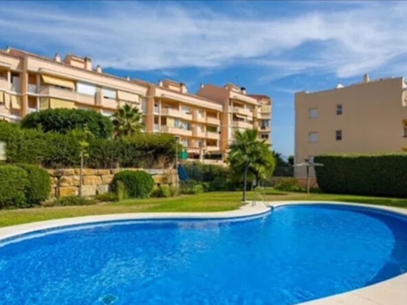 R4930261 01