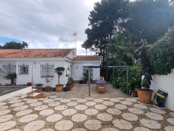 R4937530 01