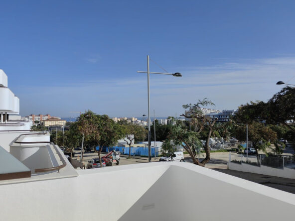 R4942309 01