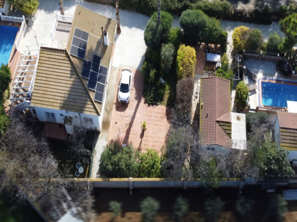 F4929943 01