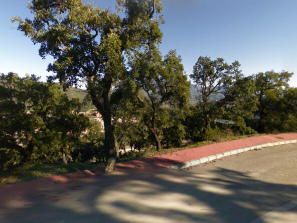 R2858246 01
