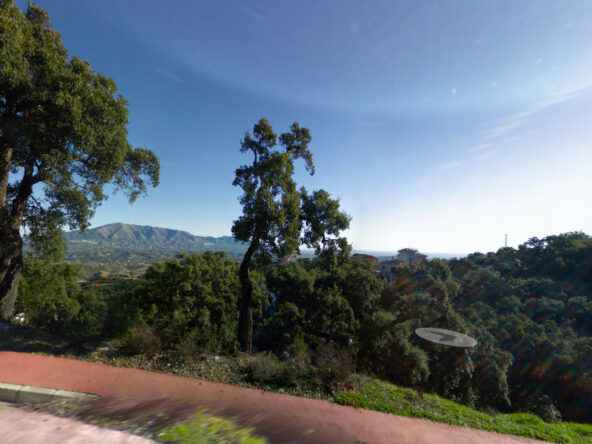 R2858255 01