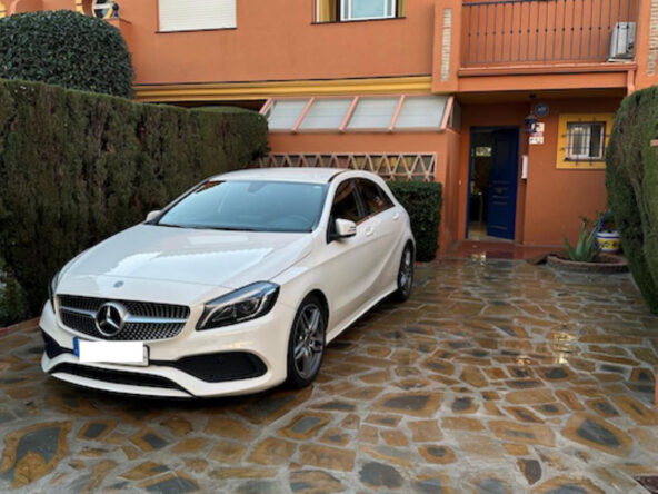 R4943248 01
