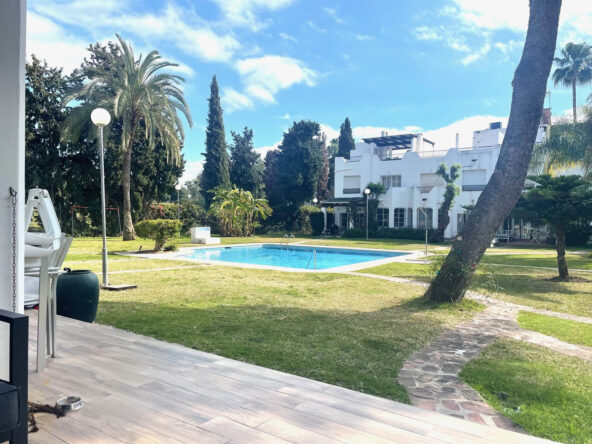 R4955674 01