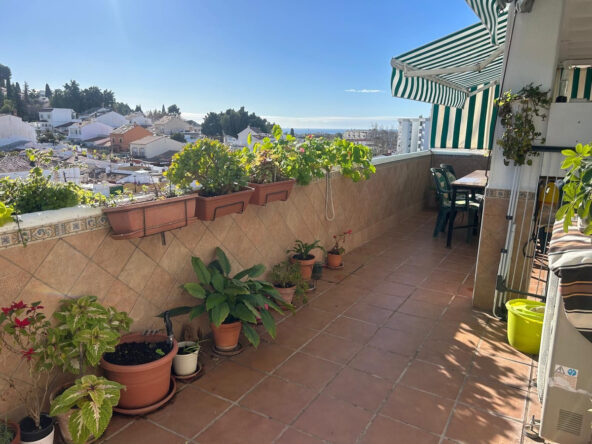 R4956715 01