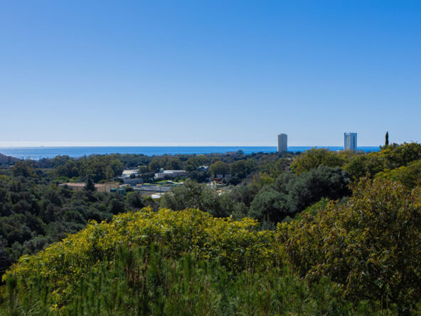 R4967605 01