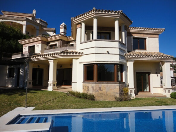 R2323622 01