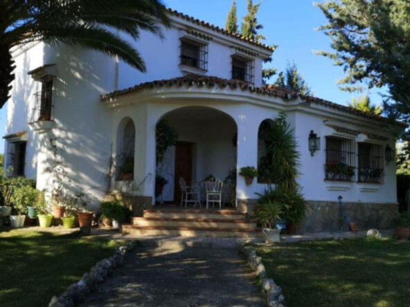 R4120636 01