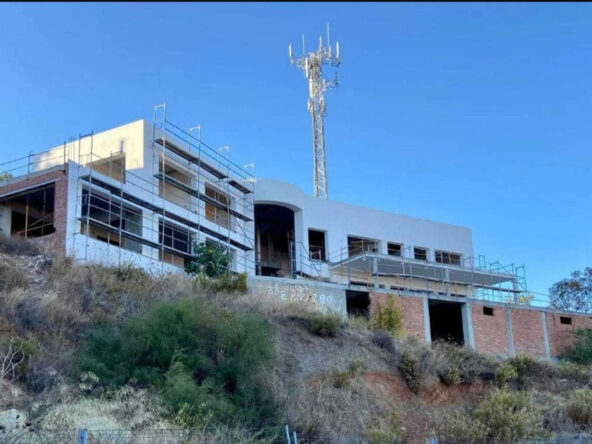 R4949926 01