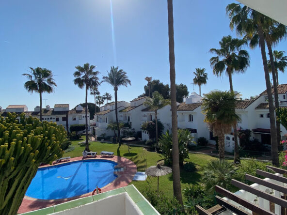 R4957528 01