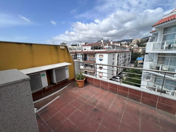 R4973299 01