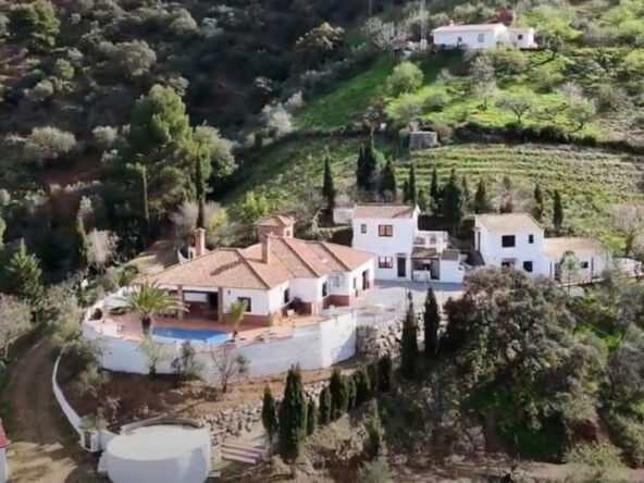 R4974250 01