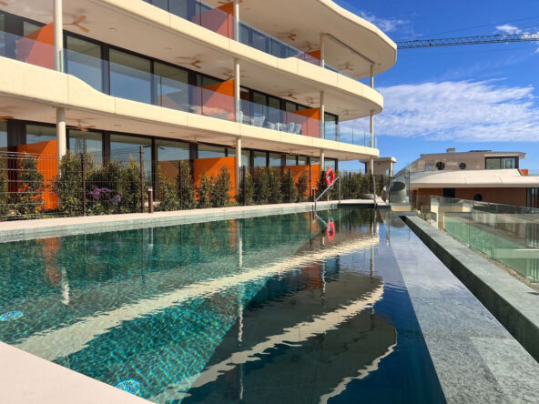 R4981369 01
