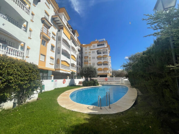 R4982668 01