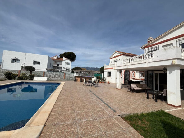 R4987597 01