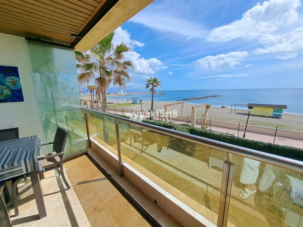 R4929388 01