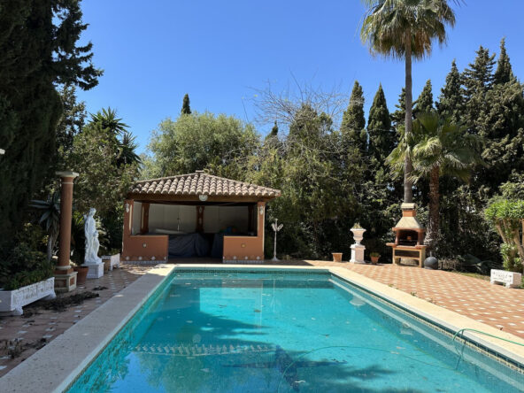 R4292974 01