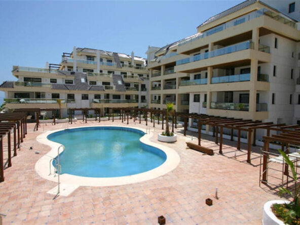 R4809301 01