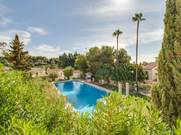 R4908565 01