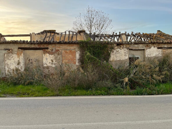 R4915258 01
