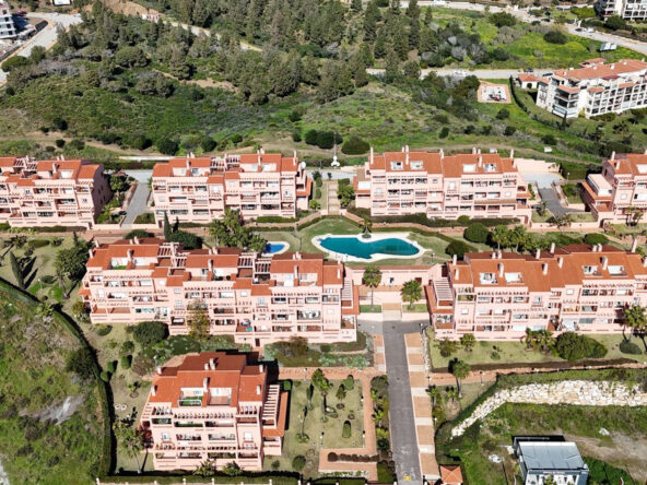 R4940611 01