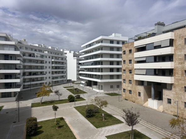 R4955722 01