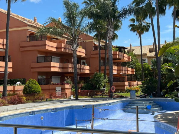 R5043907 01