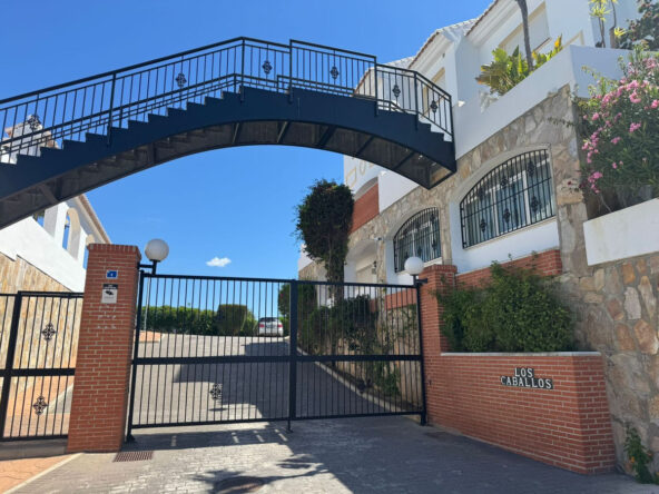 R5044732 01