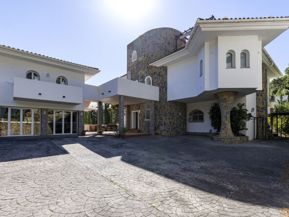 R5050594 01