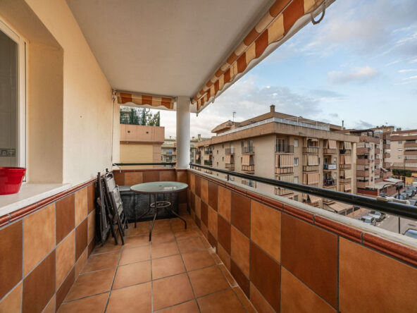R4992418 01