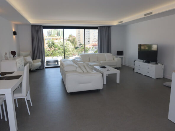 R5050495 01