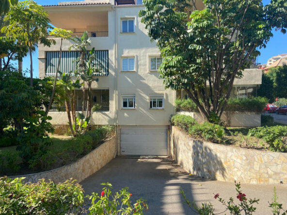 R5051116 01