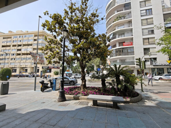 R5062564 01