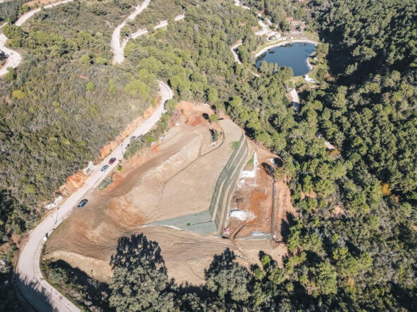 R4300495 01