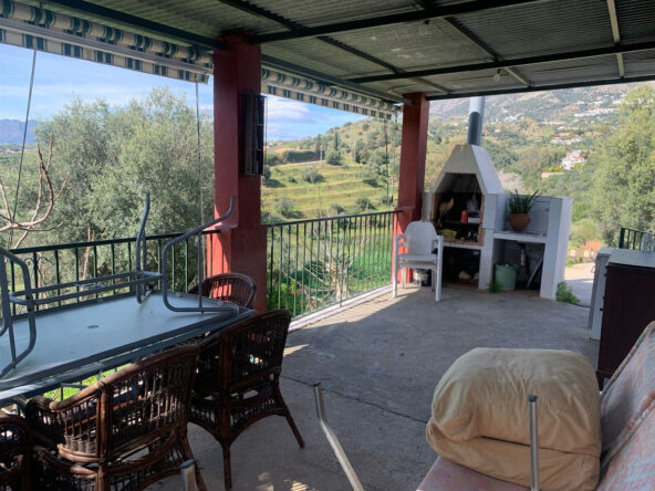 R4989484 01