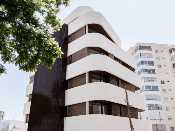 R5158810 01